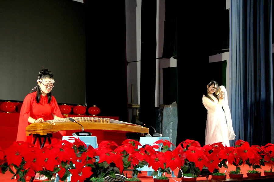 李郁婷歌曲《沉默是金》   演唱老师:李俊,陈楷文舞蹈《奇迹再现》